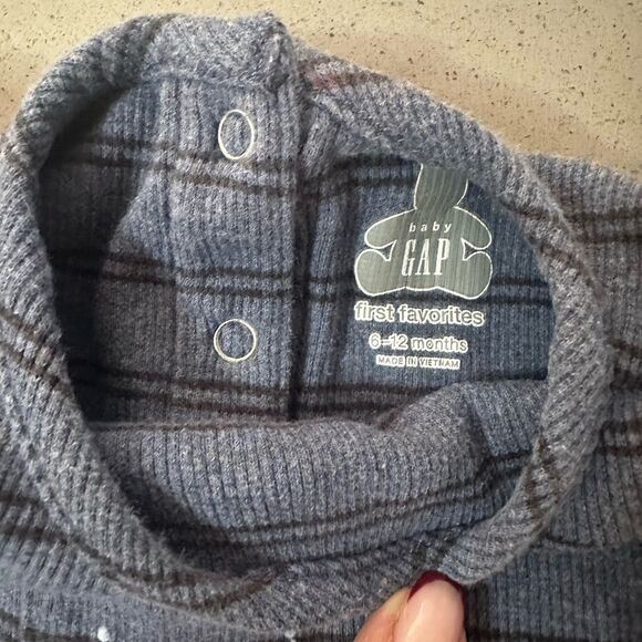 Baby Gap Bundle of five long sleeve onesies 6-12 months - Picture 8 of 16